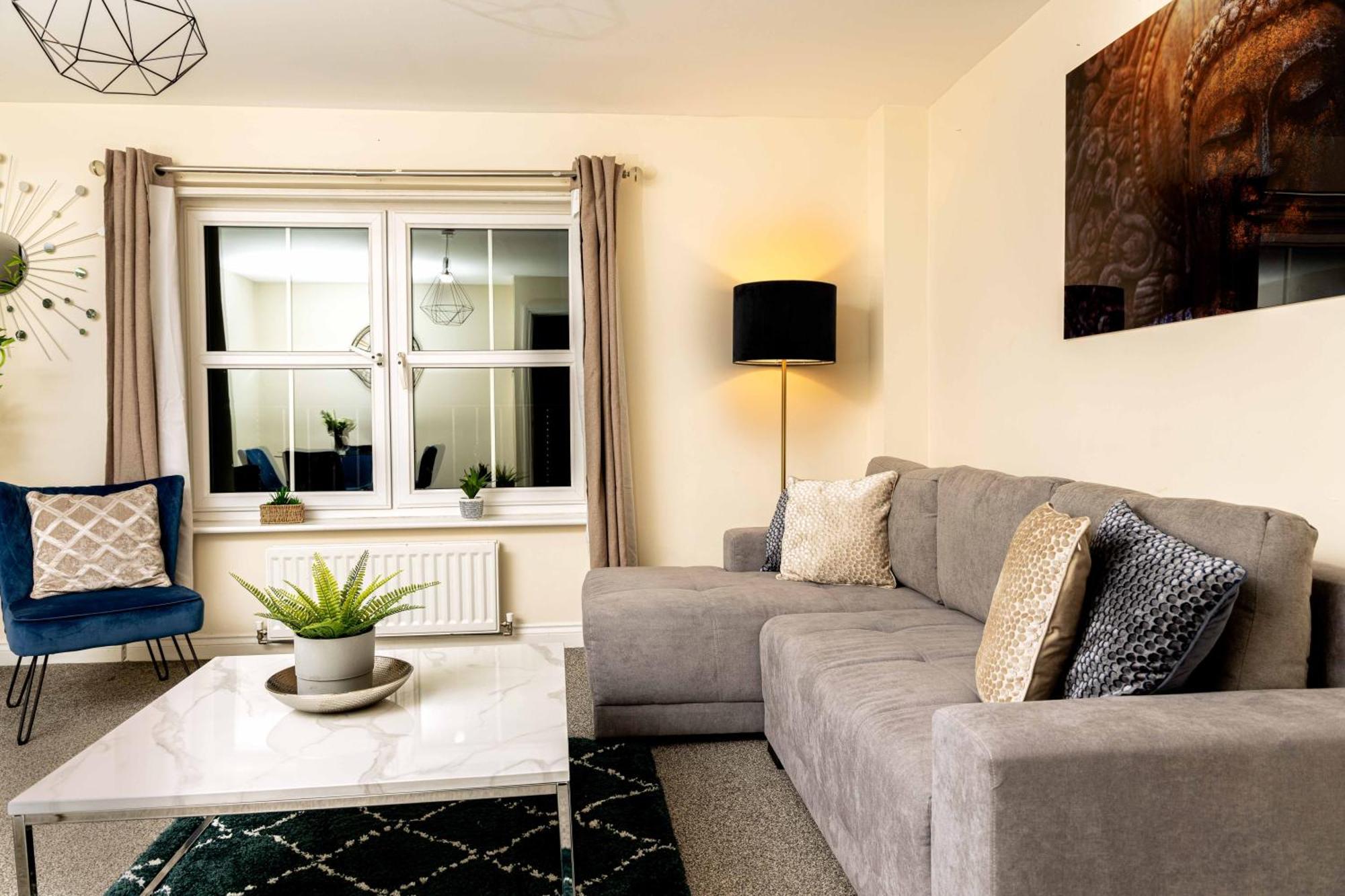 Livingston North Station Apartments Bagian luar foto