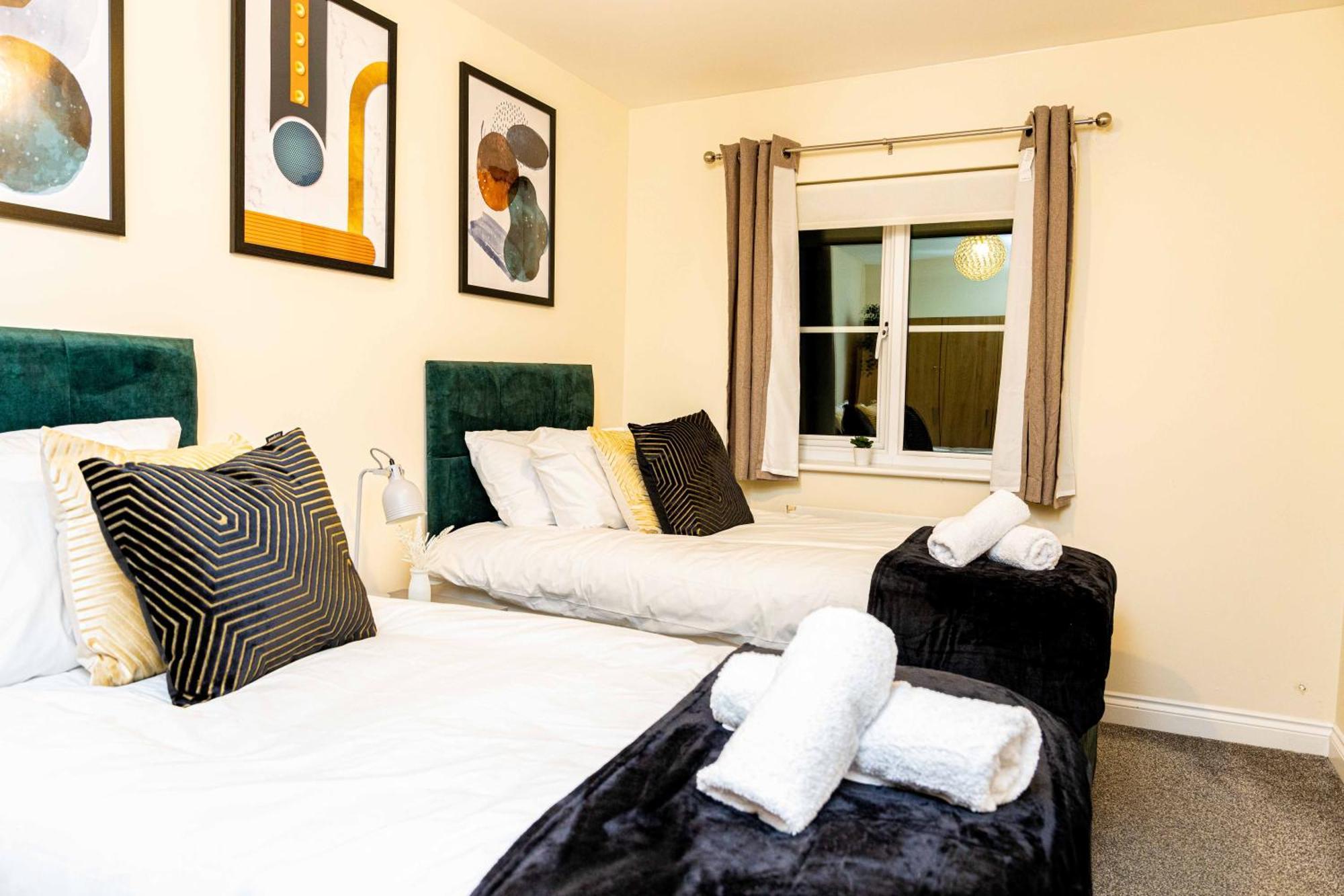Livingston North Station Apartments Bagian luar foto